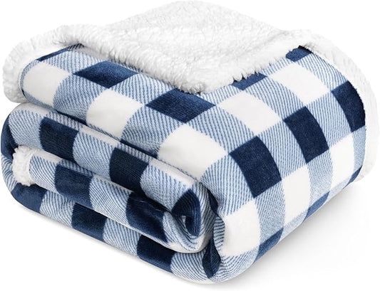 PAVILIA Navy Blue and White Buffalo Plaid Sherpa Throw Blanket for Couch, Plush Checkered Fleece Blanket and Throws, Soft Fuzzy Flannel Blanket for Sofa Bed, Warm Cozy Winter Blanket Gift, 50x60