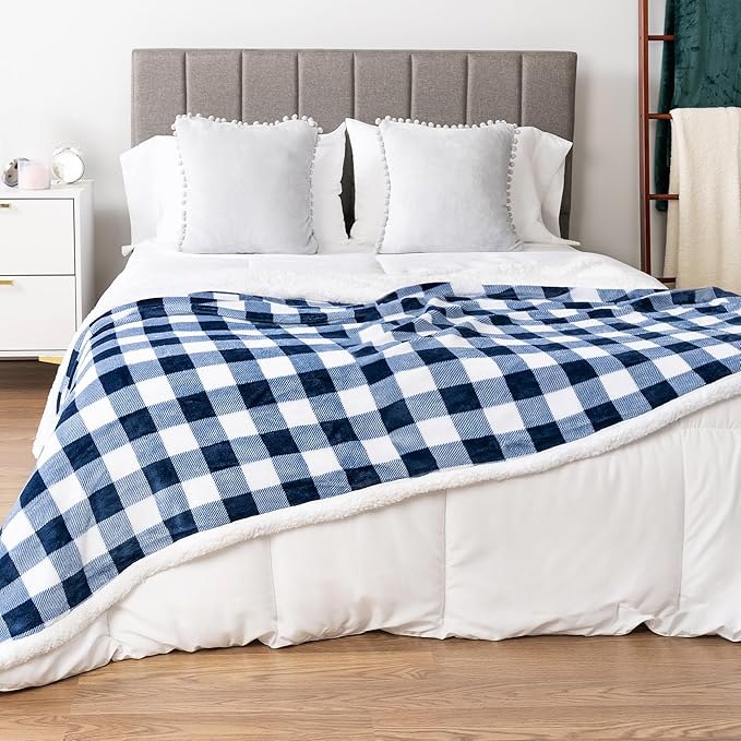 PAVILIA White and Navy Blue Buffalo Plaid Sherpa Throw Blanket for Couch Twin, Soft Fuzzy Flannel Blanket for Bed, Plush Checkered Fleece Blanket and Throws, Warm Thick Winter Blanket Gift, 60x80