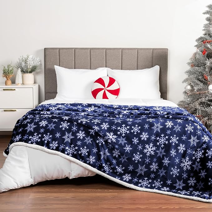 PAVILIA Blue Snowflake Christmas Sherpa Throw Blanket, Reversible Fleece Sherpa Cozy Holiday Blanket 60x80, Soft Winter Throw for Couch & Bed, Plush for Family Friends