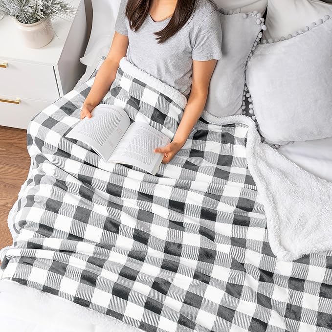 PAVILIA Light Grey Buffalo Plaid Sherpa Throw Blanket for Couch, Plush Light Gray Checkered Fleece Blanket and Throws, Soft Fuzzy Flannel Blanket for Sofa Bed, Warm Cozy Winter Blanket Gift, 50x60